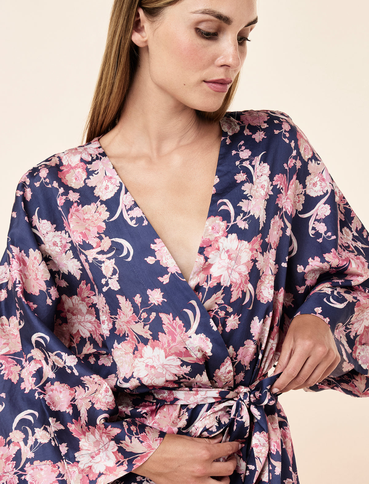 Lilly wearing the Madelyn Kimono Maxi Robe
[model: Lilly wears size S |  Height: 170cm
/ 5’7” | Bust: 75cm | Waist: 58cm | Hips: 89cm]
